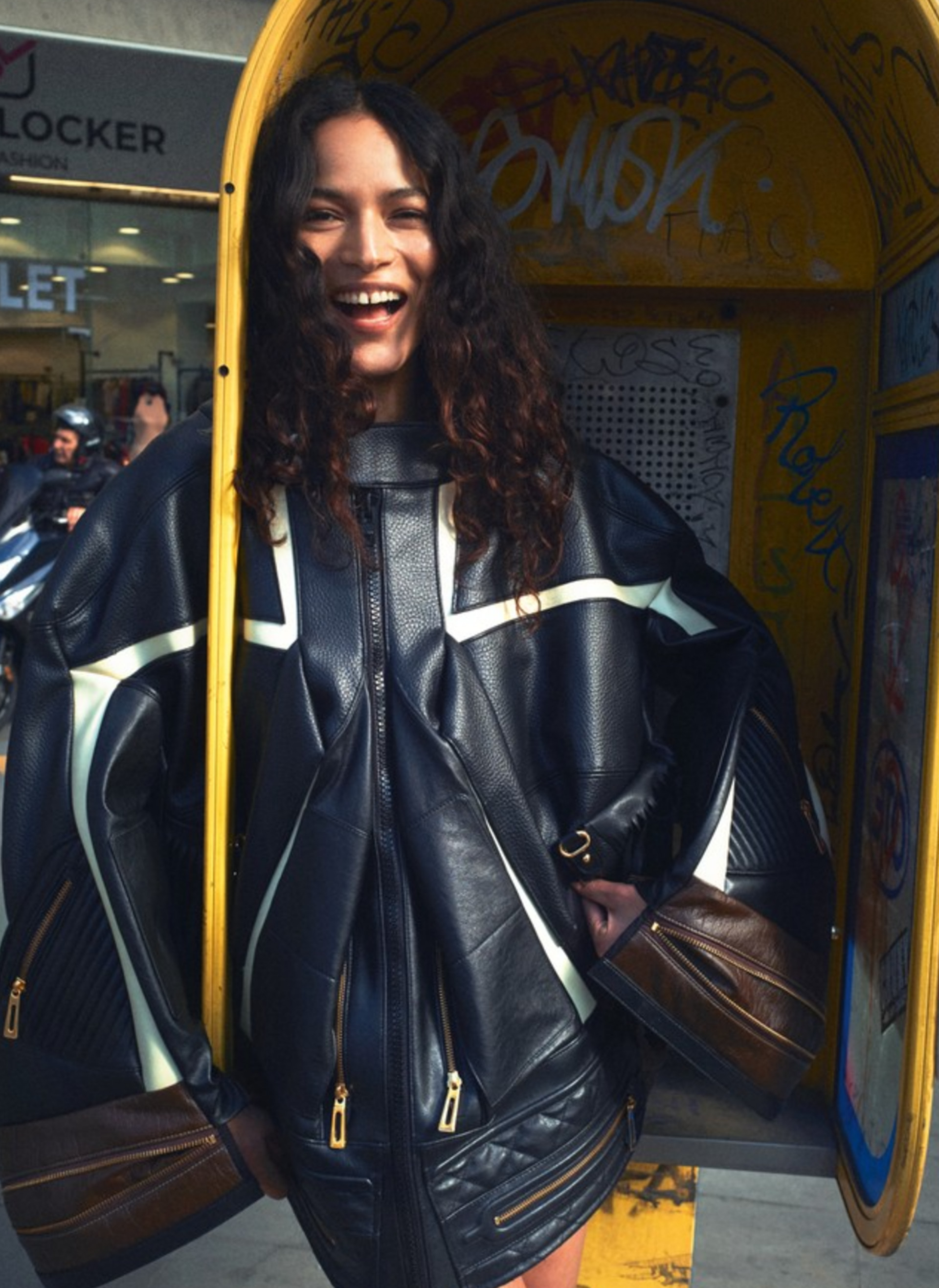 Luana Guimarães em editorial para Vogue Greece